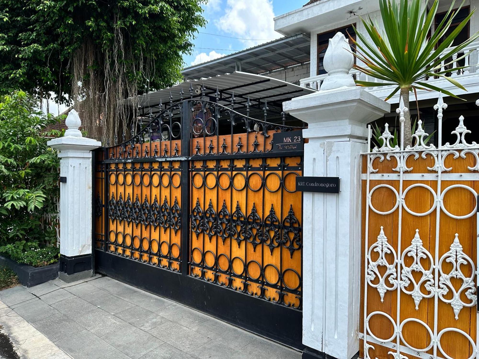 The Heritage Kraton Yogyakarta Exterior photo
